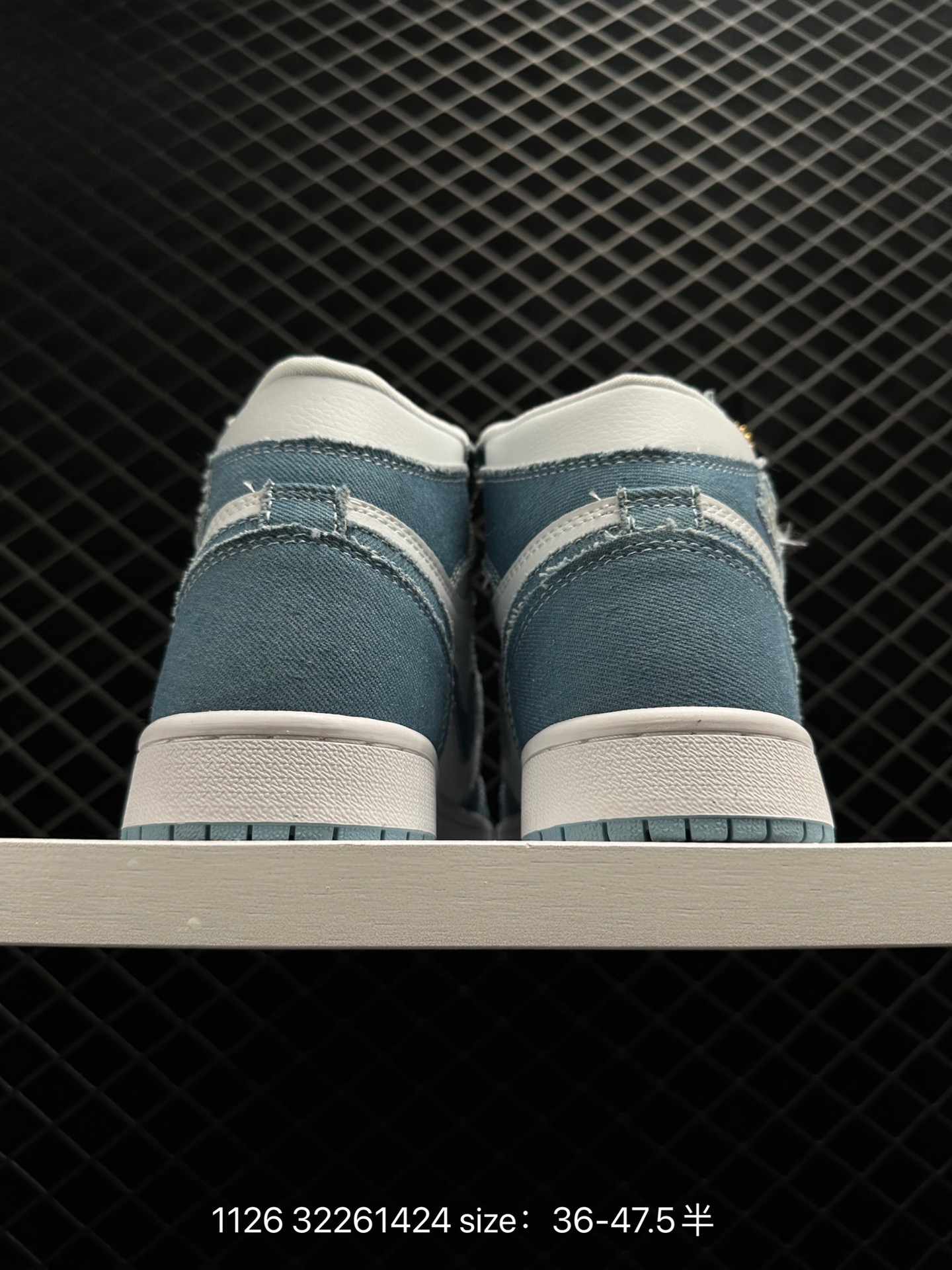 NIKE AIR JORDAN 1 MID AJ1